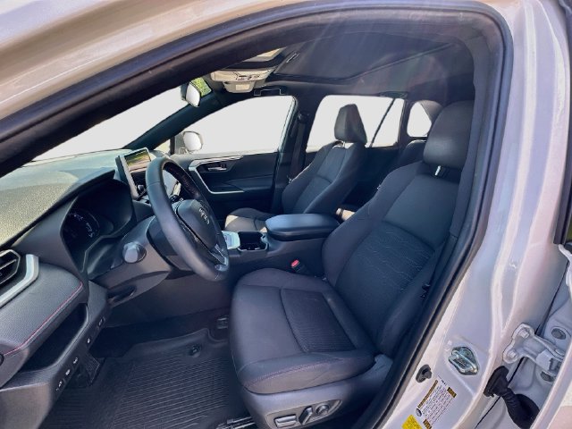 Used 2023 Toyota RAV4 SE w/ Weather & Moonroof Package AWD/4WD image 20
