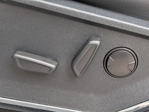 Used 2024 Ford F150 Lariat AWD/4WD image 21