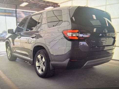 Used 2023 Honda Pilot EX-L image 4