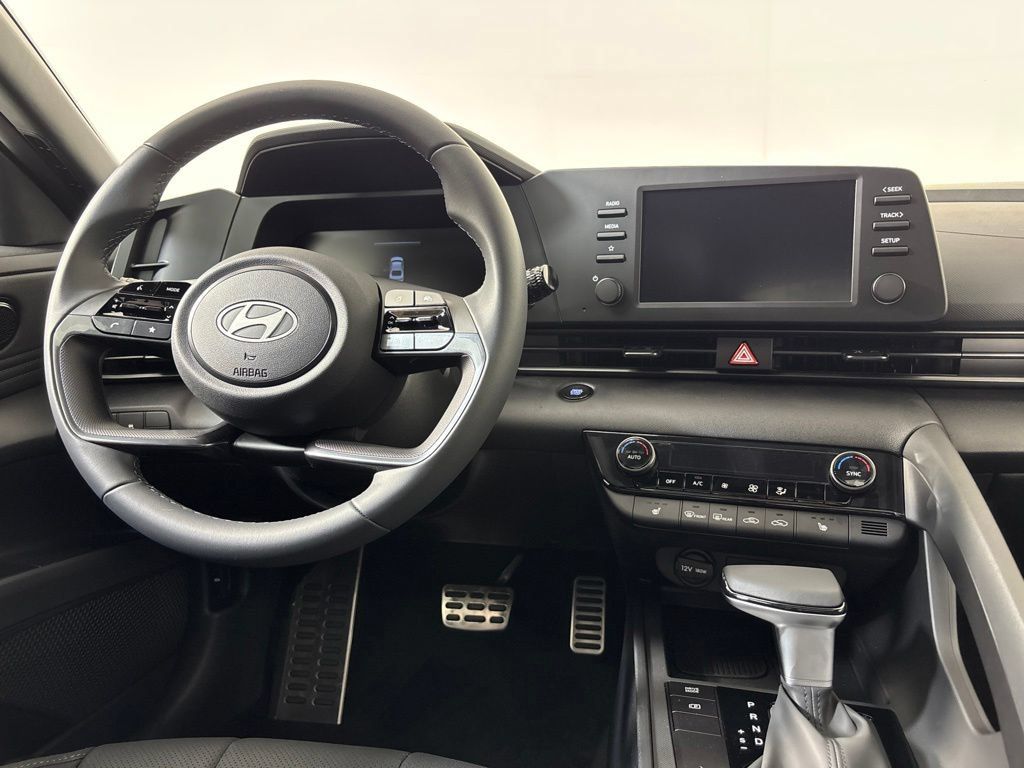 New 2026 Hyundai Elantra SEL Sport FWD image 22