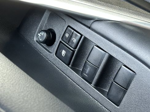 Used 2025 Toyota Corolla Cross AWD Hybrid image 34