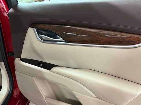 Used 2014 Cadillac XTS Luxury w/ Driver Awareness Package FWD image 40