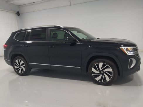 Used 2024 Volkswagen Atlas SEL AWD/4WD image 11
