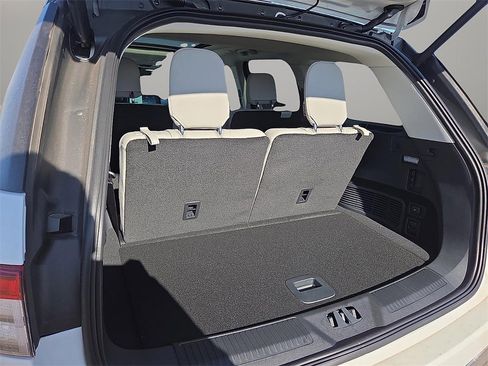 New 2026 Lincoln Aviator Premiere image 8