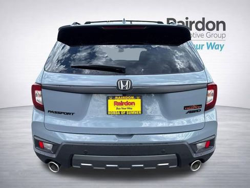 Used 2023 Honda Passport TrailSport image 6