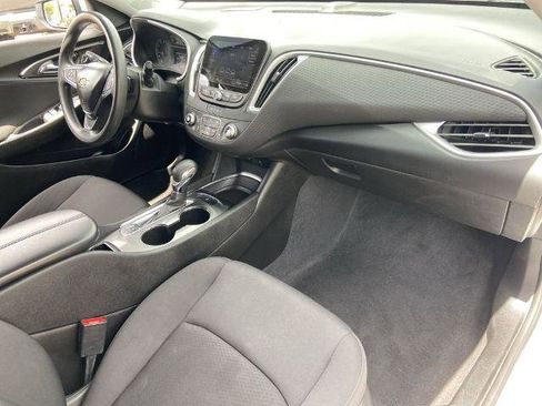 Used 2023 Chevrolet Malibu LT FWD image 23