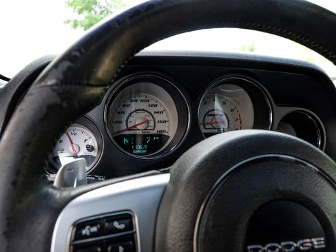 Used 2013 Dodge Challenger SRT8 w/ Harman Kardon Audio Group image 31