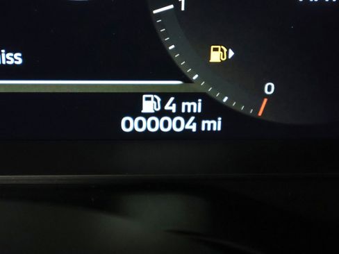 New 2025 Mitsubishi Outlander SE image 44