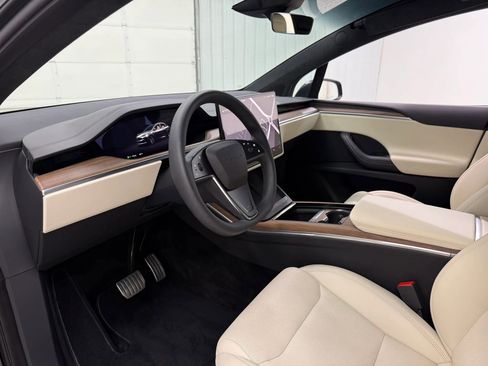 Used 2024 Tesla Model X AWD/4WD image 12