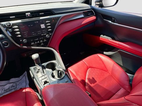 Used 2019 Toyota Camry XSE image 23