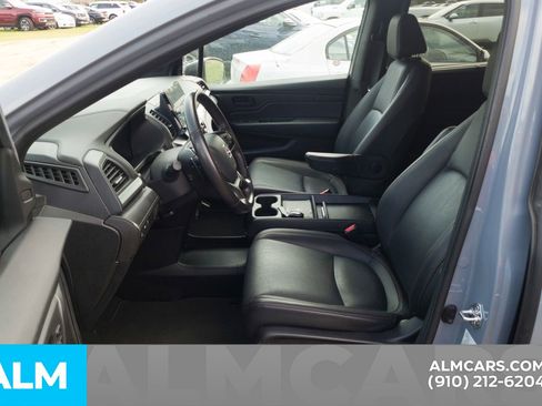 Used 2025 Honda Odyssey Sport-L image 7