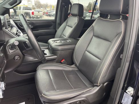 Used 2023 GMC Yukon SLT w/ SLT Luxury Package image 23