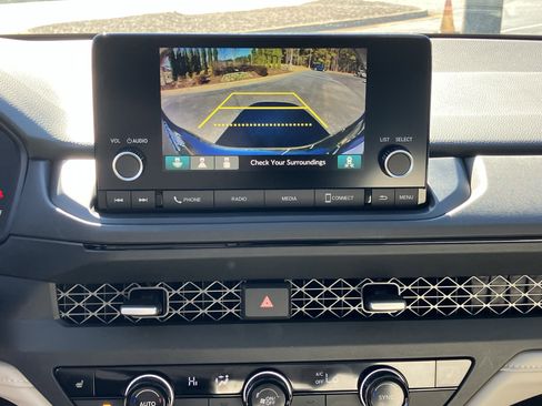 Certified 2025 Honda Accord SE image 27