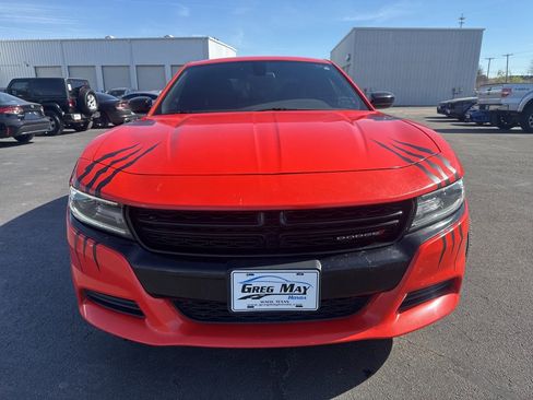 Used 2019 Dodge Charger SXT w/ Blacktop Package image 8