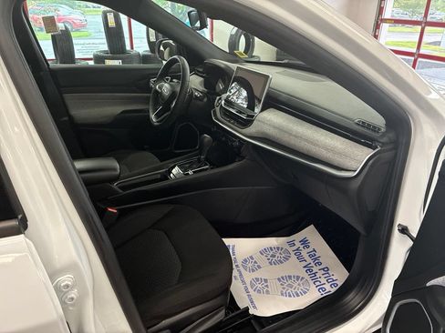 Used 2024 Jeep Compass Sport AWD/4WD image 23