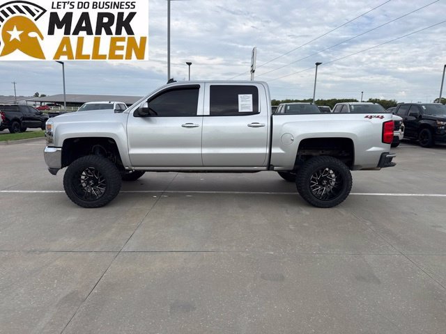 Used 2018 Chevrolet Silverado 1500 LT w/ All Star Edition AWD/4WD image 3