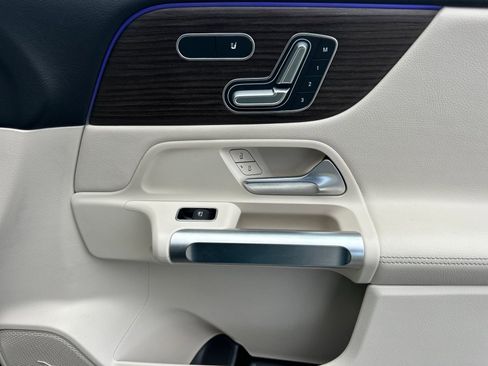 Certified 2026 Mercedes-Benz GLB 250 4MATIC image 19