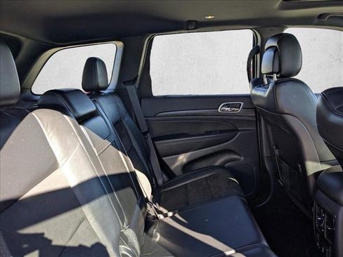 Used 2020 Jeep Grand Cherokee Altitude image 18