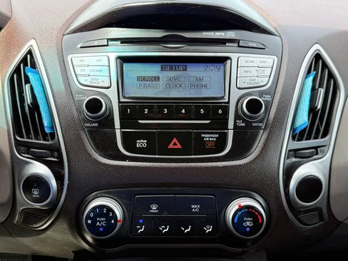 Used 2012 Hyundai Tucson GLS image 25