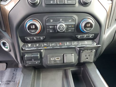 Used 2020 Chevrolet Silverado 2500 High Country w/ Z71 Off-Road Package image 25