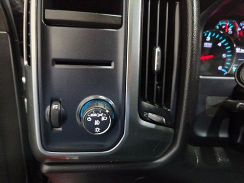 Used 2018 Chevrolet Silverado 1500 LT w/ Texas Edition RWD image 40