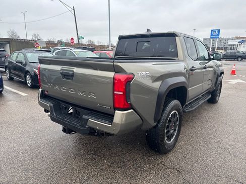 Used 2025 Toyota Tacoma TRD Off-Road w/ TRD Off Road Upgrade Package image 33