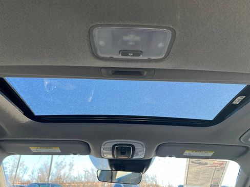 Certified 2025 Hyundai Elantra SEL image 21