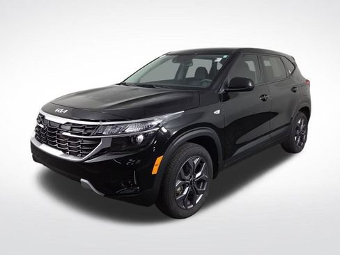 Certified 2024 Kia Seltos LX AWD/4WD image 2