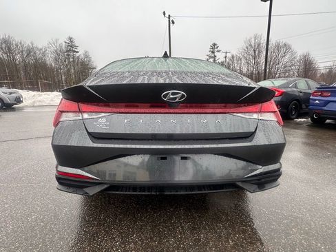 Used 2023 Hyundai Elantra SEL image 4