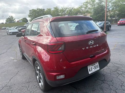 Used 2025 Hyundai Venue SEL FWD image 7