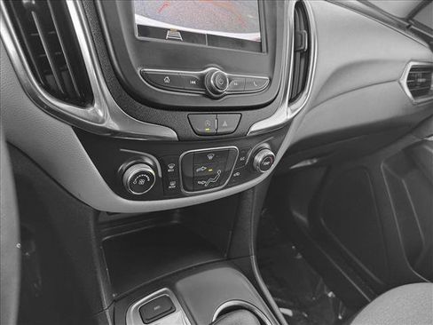 Used 2024 Chevrolet Equinox LS image 15