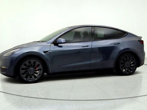 Used 2023 Tesla Model Y Performance AWD/4WD image 8