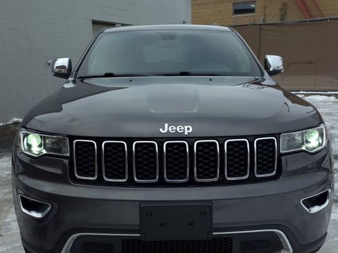 Used 2020 Jeep Grand Cherokee Limited w/ Luxury Group II image 3