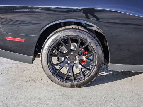 Used 2018 Dodge Challenger SXT image 12