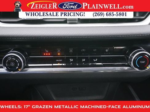 Used 2025 Chevrolet Equinox LT image 14