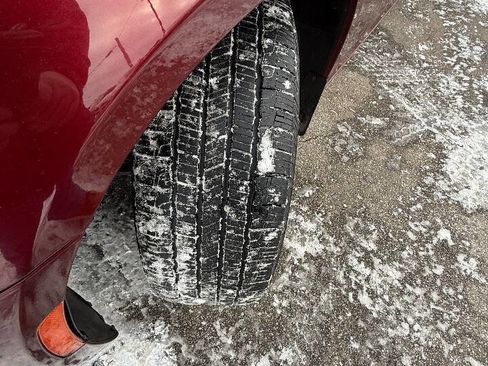 Used 2018 Chrysler 300 Limited w/ Safetytec Plus Group image 14