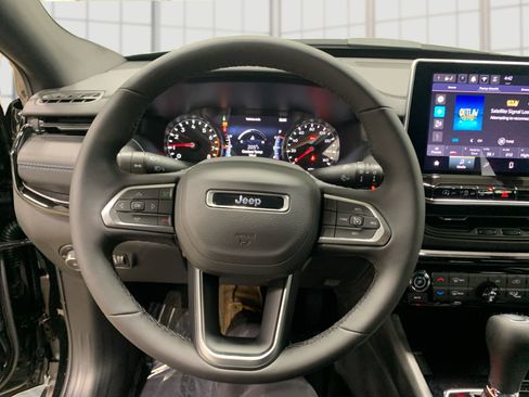 New 2026 Jeep Compass Latitude AWD/4WD image 16