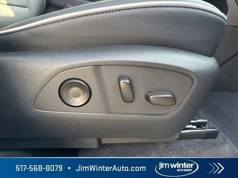 Used 2025 Buick Enclave Preferred w/ Super Cruise Package AWD/4WD image 12
