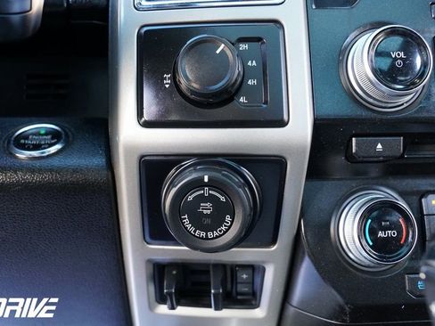 Used 2016 Ford F150 Lariat w/ Equipment Group 502A Luxury image 31