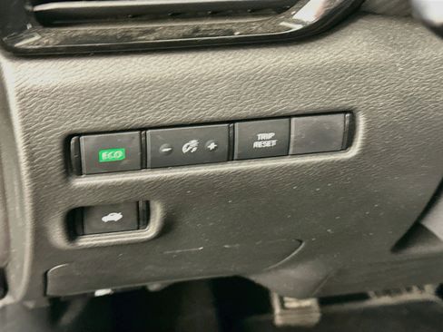 Used 2024 Nissan Sentra SV w/ All-Weather Package FWD image 17