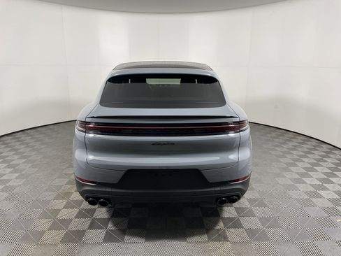 Used 2025 Porsche Cayenne Coupe AWD/4WD image 6