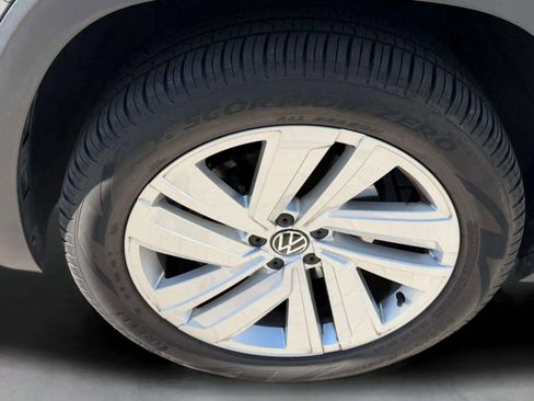 Used 2021 Volkswagen Atlas Cross Sport SE image 36