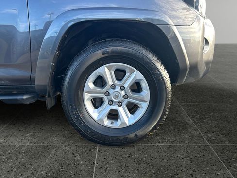 Used 2019 Toyota 4Runner SR5 Premium image 9