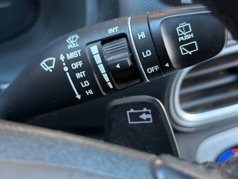 Used 2020 Hyundai Kona Limited image 34