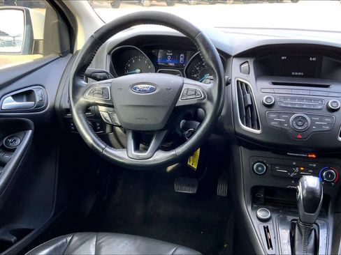 Used 2015 Ford Focus SE w/ Equipment Group 201A image 5