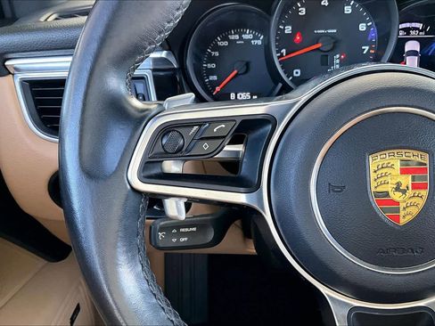 Used 2017 Porsche Macan image 18