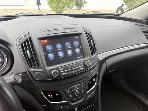 Used 2016 Buick Regal FWD image 6