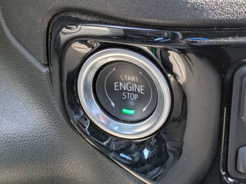 Used 2024 Chevrolet Silverado 2500 LT image 27