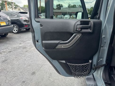 Used 2014 Jeep Wrangler Unlimited Sport w/ Quick Order Package 24S AWD/4WD image 13