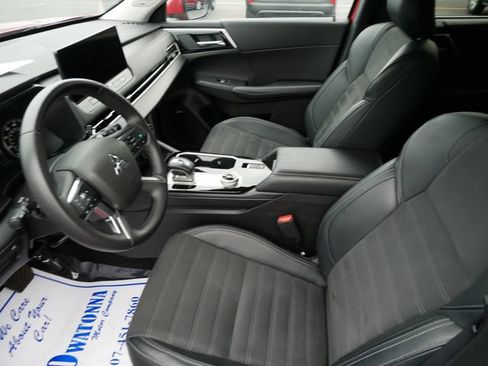 Used 2025 Mitsubishi Outlander SE AWD/4WD image 7